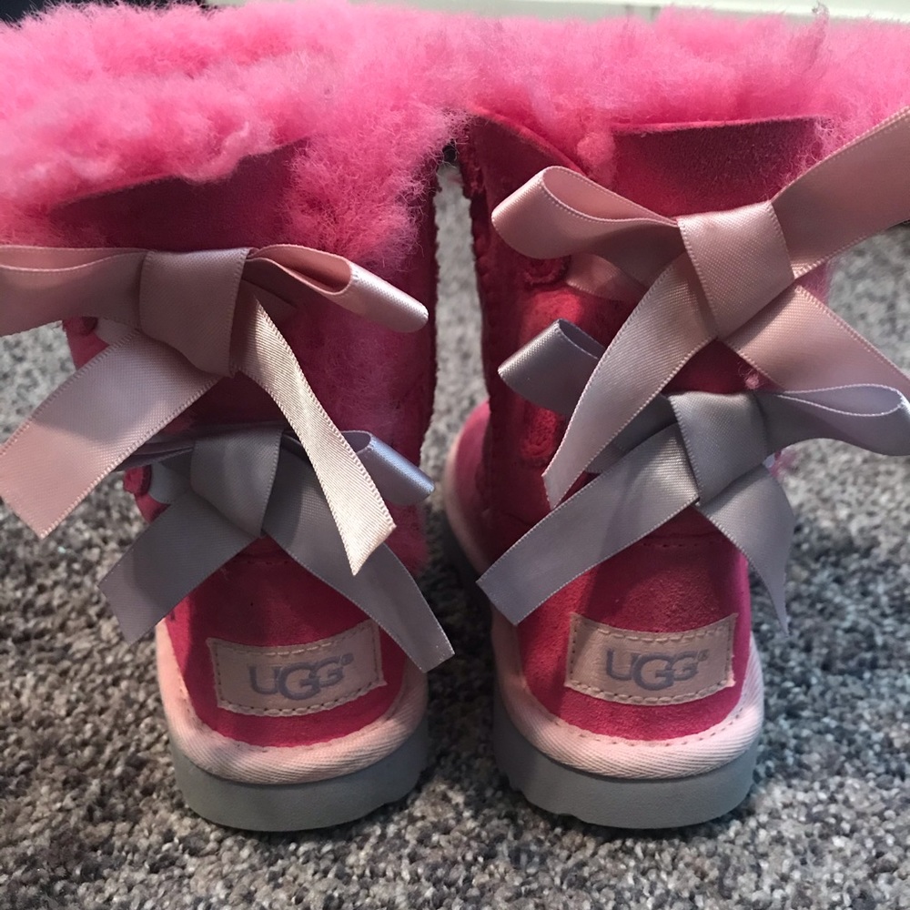 Toddler Uggs size 8